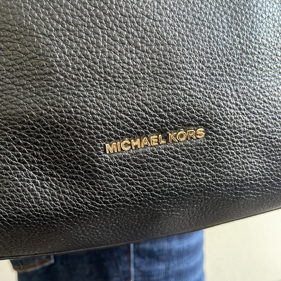 MICHAEL KORS Fulton Large Pebbled Leather Shoulder Bag - Picture 6 of 16